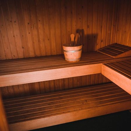 Luxe Vakantiehuis In Het Bos Met Jacuzzi En Sauna ลุนเทเรน ภายนอก รูปภาพ