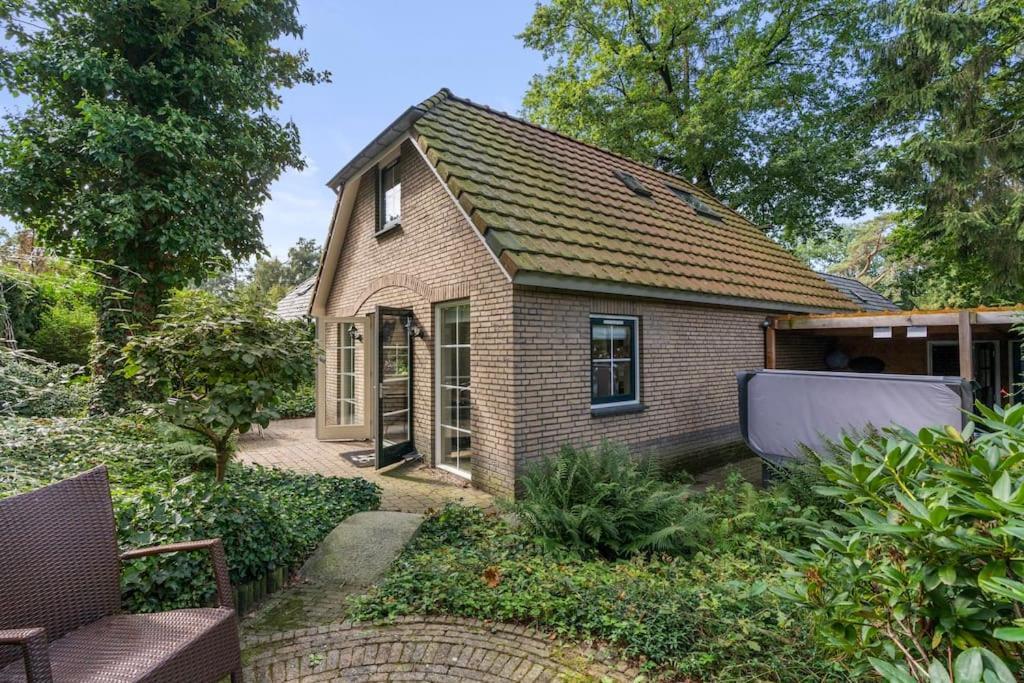 Luxe Vakantiehuis In Het Bos Met Jacuzzi En Sauna ลุนเทเรน ภายนอก รูปภาพ