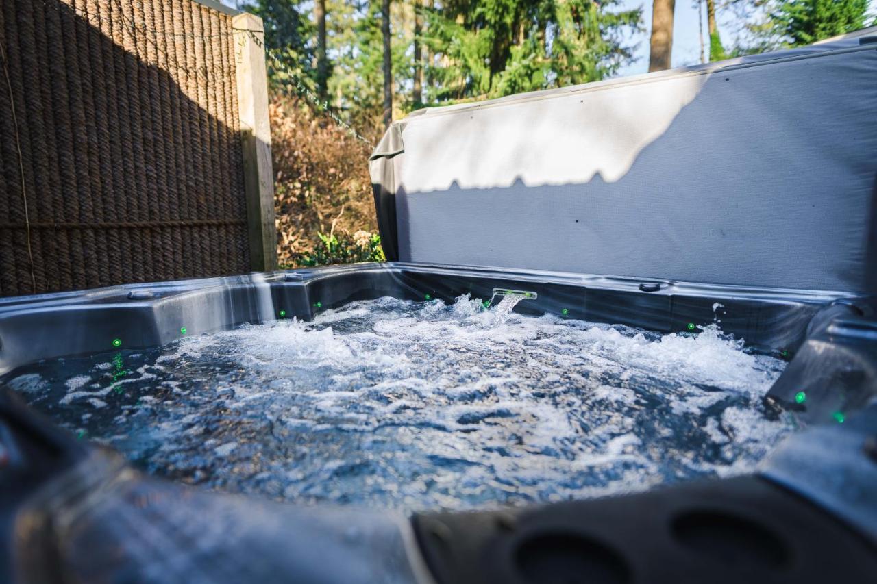 Luxe Vakantiehuis In Het Bos Met Jacuzzi En Sauna ลุนเทเรน ภายนอก รูปภาพ